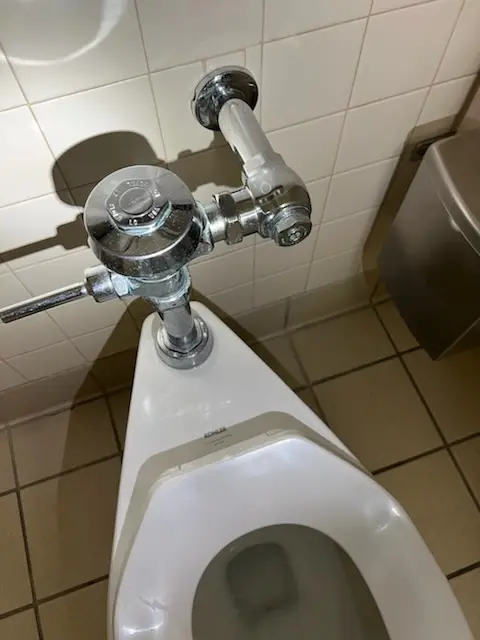 Fixture installation and repair for Garbage Disposal in Park of the Canals